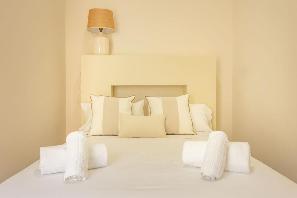 Rodrigo De Triana Deluxe Seville