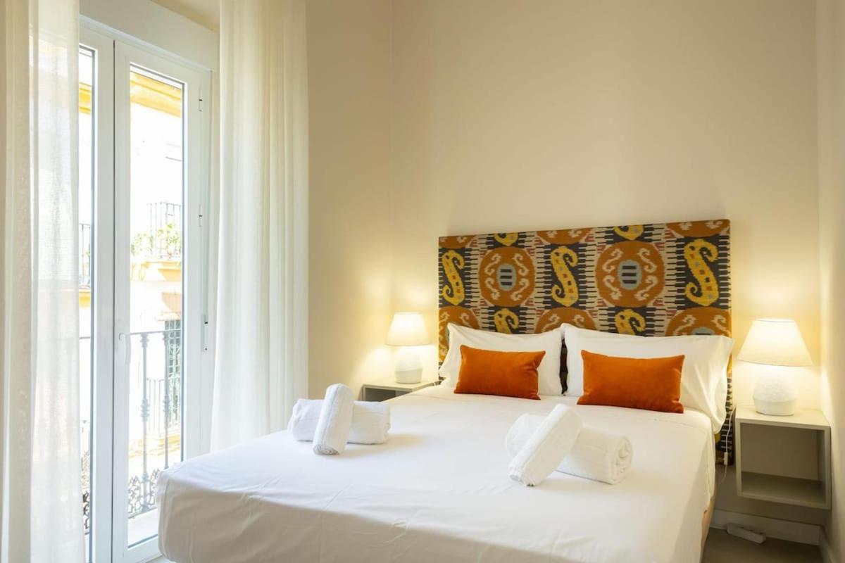 Rodrigo De Triana Deluxe Seville